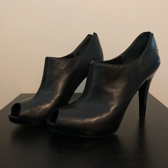 Nine West peep toe leather booty - Picture 1 of 4